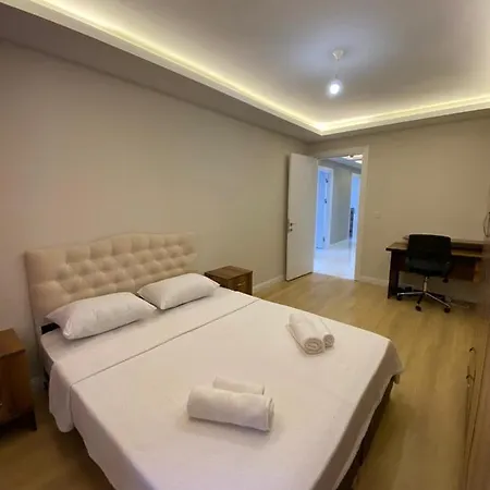 Kaleici/sehir Merkezi 3+1 Jakuzili Daire