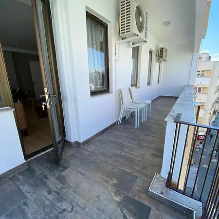 Kaleici/sehir Merkezi 3+1 Jakuzili Daire