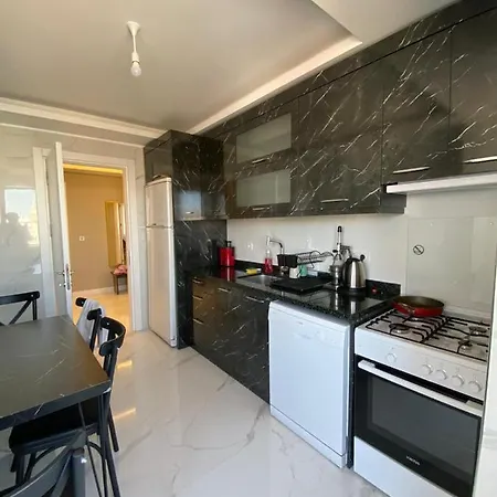 Kaleici/sehir Merkezi 3+1 Jakuzili Daire Antalya